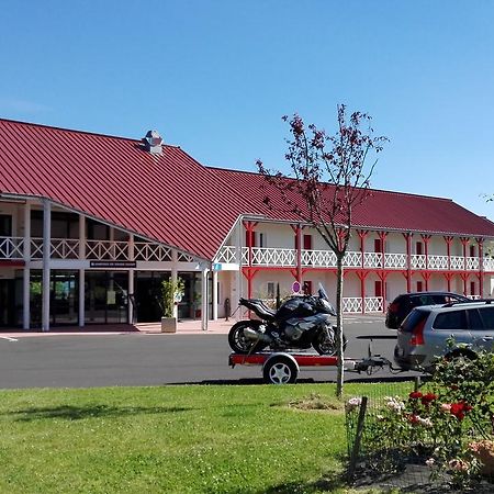 Fasthotel Монмаро Екстериор снимка